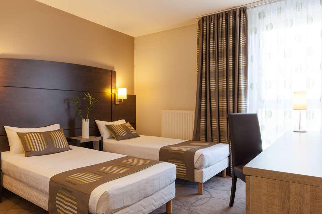 B&B Hotel Montbeliard-Sochaux Δωμάτιο φωτογραφία