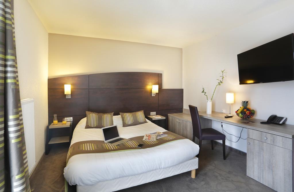 B&B Hotel Montbeliard-Sochaux Εξωτερικό φωτογραφία